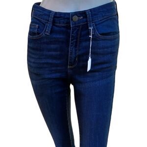 627237..Universal Thread Skinny Jeans Size 2/26,  9" Rise